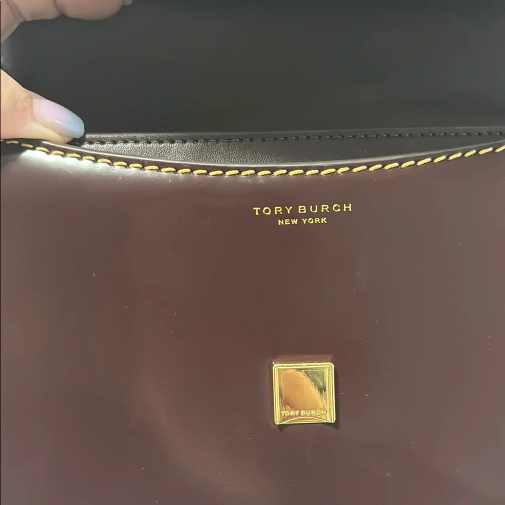 Tory Burch Brown Shoulder Bag with Gold Hardware - Picture 5 of 9